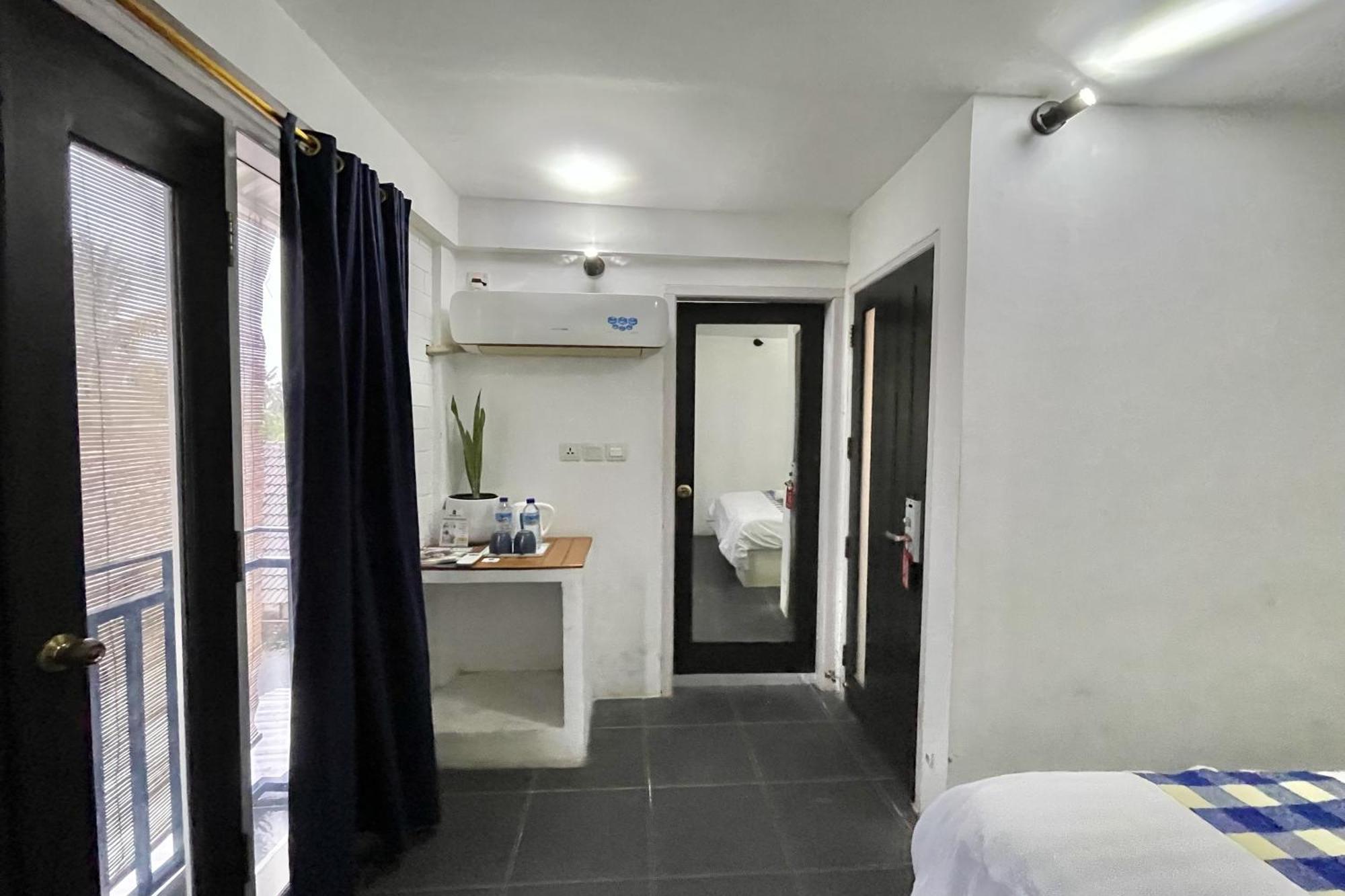 Taman Unique Hotel Senggigi Exteriör bild