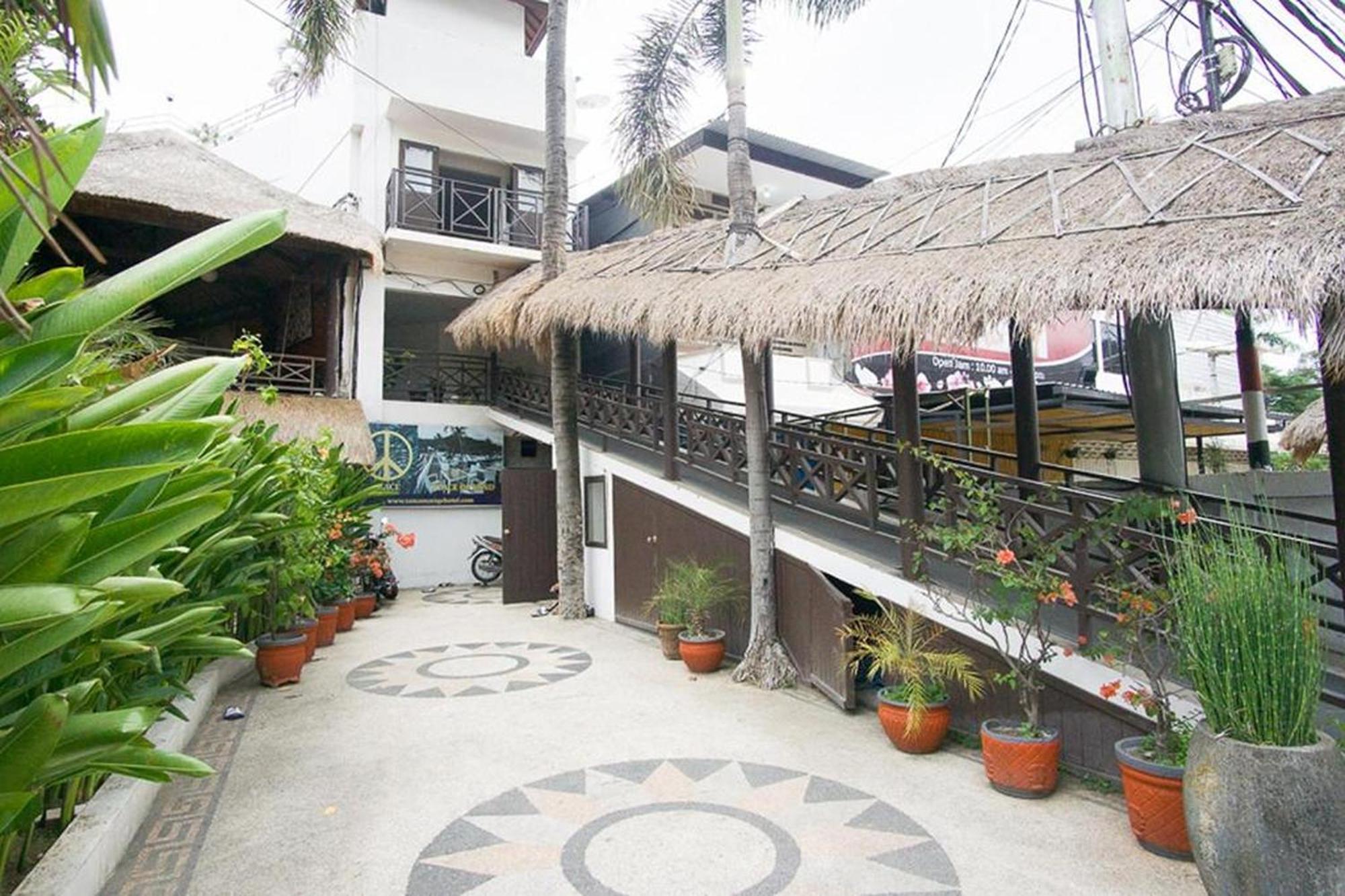 Taman Unique Hotel Senggigi Exteriör bild